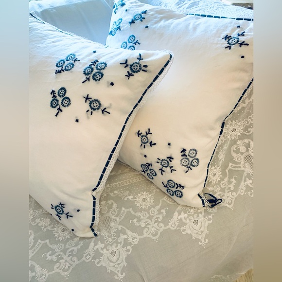 Ralph lauren Cote D’Azure accent pillow white linen embroidered 20” x 20” - Picture 11 of 13